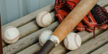 Incautan dos kilos de metanfetamina en bates de béisbol