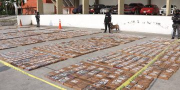 Incautan tres toneladas de cocaína en Ecuador en contenedor de banano