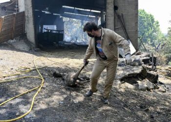 Los incendios y la intensa ola de calor consumen el sur de Europa