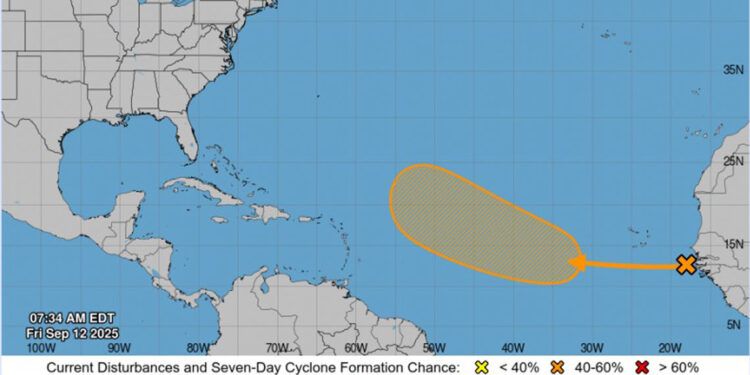 Indomet monitorea onda tropical con potencial de ciclón y pronostica lluvias en varias provincias
