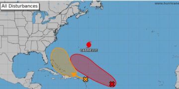 Indomet prevé aguaceros, tronadas y ráfagas de viento en RD este martes por una vaguada y una onda tropical en vigilancia ciclónica.