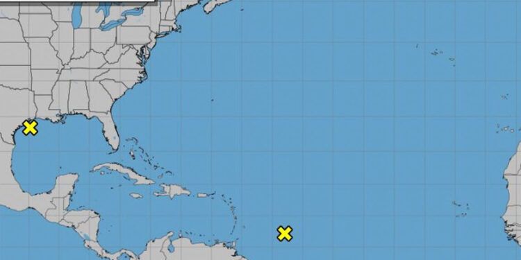 Indomet vigila dos posibles ciclones mientras continúan las lluvias