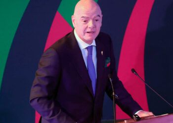 Infantino supervisa avances del Mundial en México