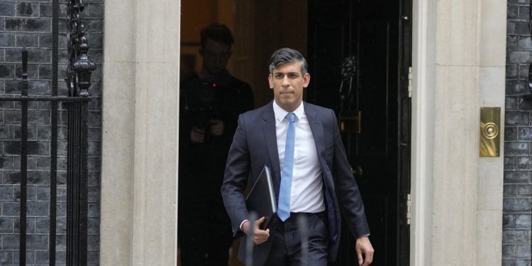 Inflación, sanidad e inmigración dominan elecciones en Reino Unido