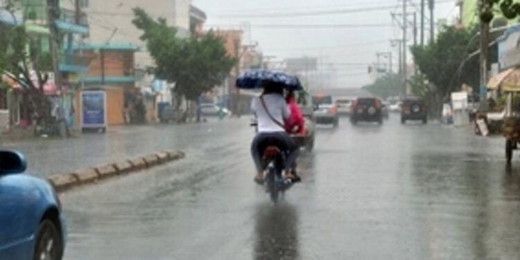 Inicio de semana con lluvias, ráfagas de viento y oleaje peligroso en el país