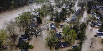 Inundaciones agravan crisis en sur y medio oeste de EE. UU.