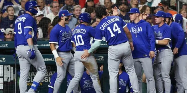 Italia sorprende a Estados Unidos en el Clásico Mundial