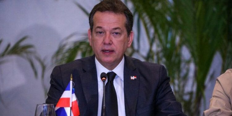 Ito Bisonó apoya coproducción para empleos en Haití