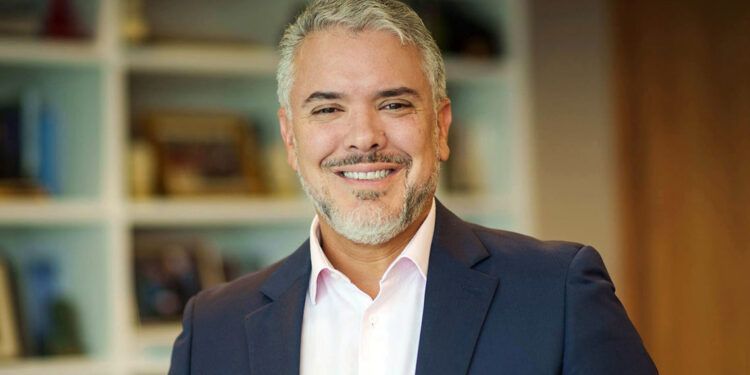 Iván Duque denunciado por presunta compra ilegal del software Pegasus