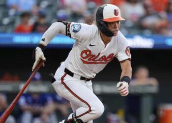 Jackson Holliday guía triunfo de Orioles con jonrón de 3 carreras