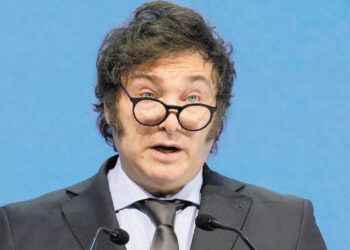 Javier Milei acusa de estafa electoral a Maduro