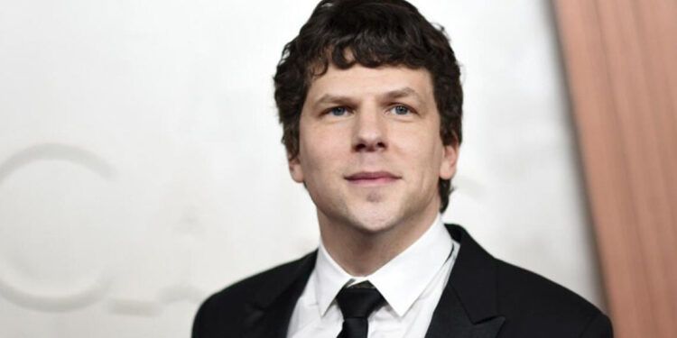 Jesse Eisenberg donará su riñón en diciembre de forma altruista