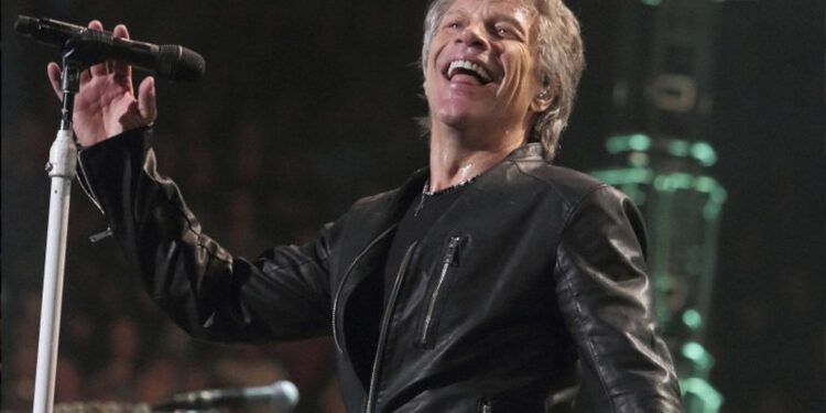 Jon Bon Jovi anuncia su primera gira mundial tras cirugía vocal