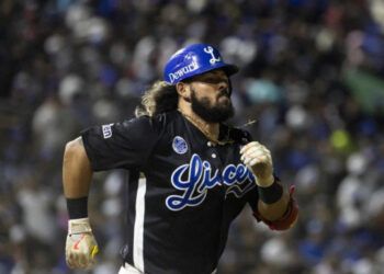 Jorge alfaro regresa al licey y oneil cruz entrenará el martes