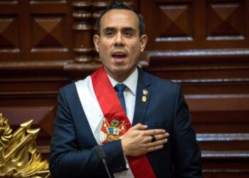 José Jerí asume la presidencia interina de Perú tras destitución de Boluarte