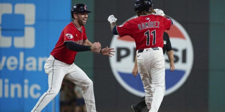 José Ramírez decide en la 10.ª y Cleveland vence a Toronto
