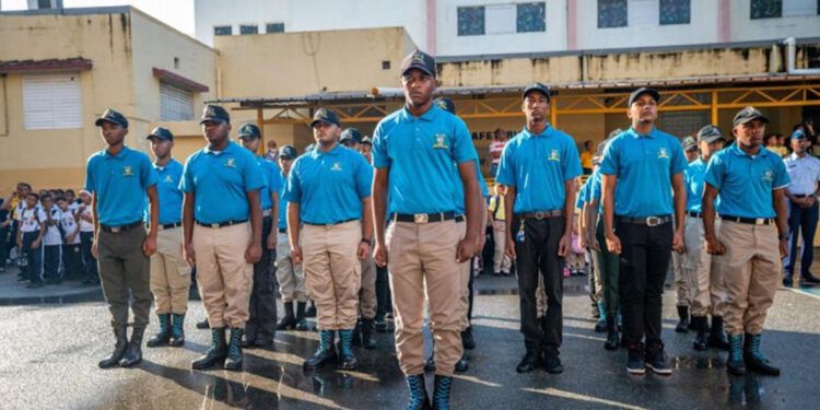 Jóvenes de Capotillo inician servicio militar voluntario