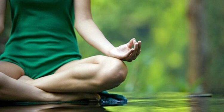 Jóvenes en China recurren al bienestar físico y mental para aliviar el estrés