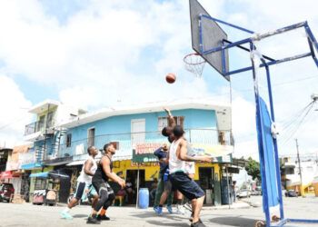 Juegos y fe marcan Semana Santa en barrios DN