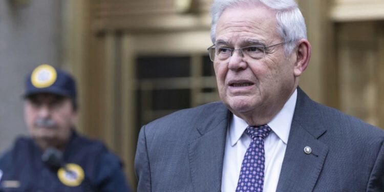 Juez sentenciará a Bob Menéndez por corrupción y sobornos