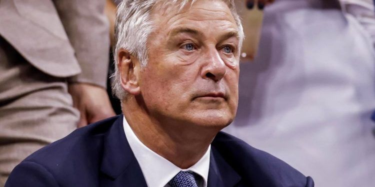 Jueza de Nuevo México niega solicitud de desestimar caso de Alec Baldwin