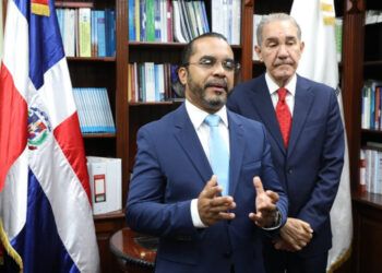 Juramentan a Jimmy Rosario como nuevo rector del ITLA