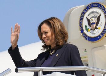 Kamala Harris recorre estados clave y apela al voto latino tras debate presidencial