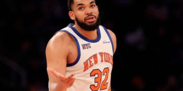 Karl-Anthony Towns domina y lidera jornada NBA