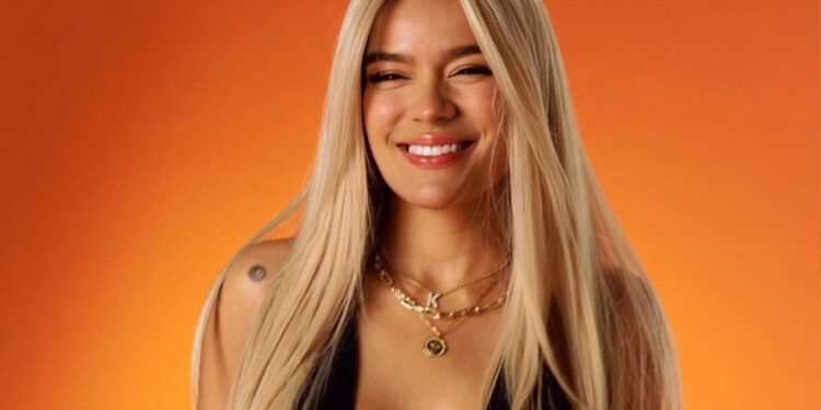 Karol G lanza “Tropicoqueta”, su homenaje a la música tropical