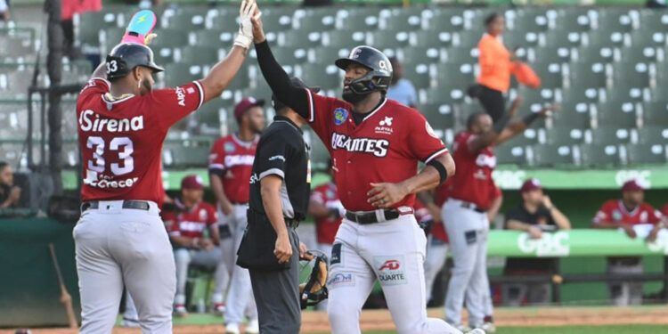 Kelvin Gutiérrez batea 4-4 y Gigantes vencen 9-3 a Estrellas