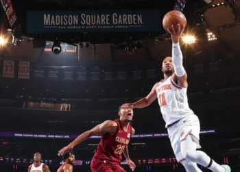 Knicks debutan con triunfo ante Cavaliers gracias a Towns, Brunson y Anunoby
