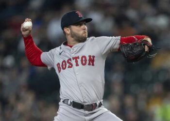 Kutter Crawford sufre accidente y será operado de la muñeca