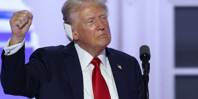La herida de Trump: bala rozó su oreja y dejó 2 cm de lesión