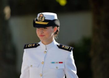 La princesa Leonor inicia con ilusión su formación militar en la Escuela Naval