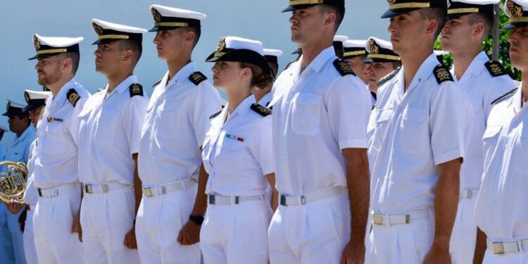 La princesa Leonor rinde homenaje a los caídos en Brasil