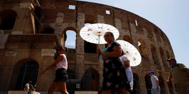La temperatura sube a 50 grados en el Coliseo romano y emiten alerta roja por ola de calor