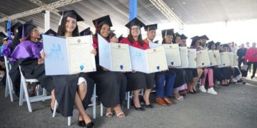 La UASD gradúa 2,868 profesionales en Baní y el Sur del país