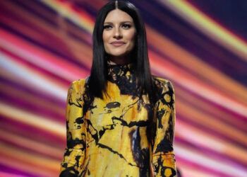 Laura Pausini versiona “Turista” de Bad Bunny