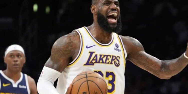 LeBron James insta a votar por Kamala Harris en elecciones clave