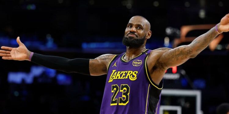 LeBron James seguiría en los Lakers para la temporada 2025-26