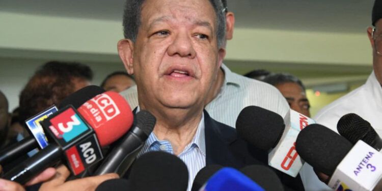 Leonel Fernández asegura que nueva directiva de la FP garantiza el triunfo en 2028