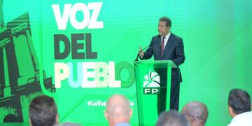 Leonel Fernández enumera 100 obras realizadas en Santiago