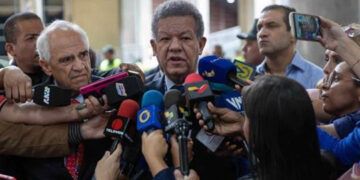 Leonel Fernández satisfecho por elecciones en Venezuela sin violencia