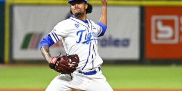 Leones del Escogido firman a Génesis Cabrera, Héctor Pérez y Luis Santos