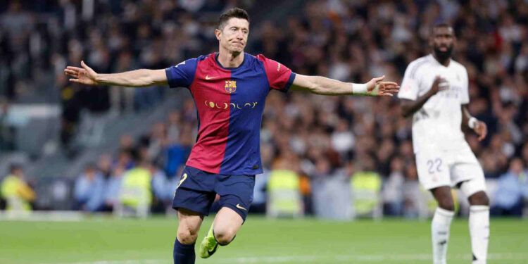 Lewandowski cierra temporada con 42 goles y 101 con el Barça