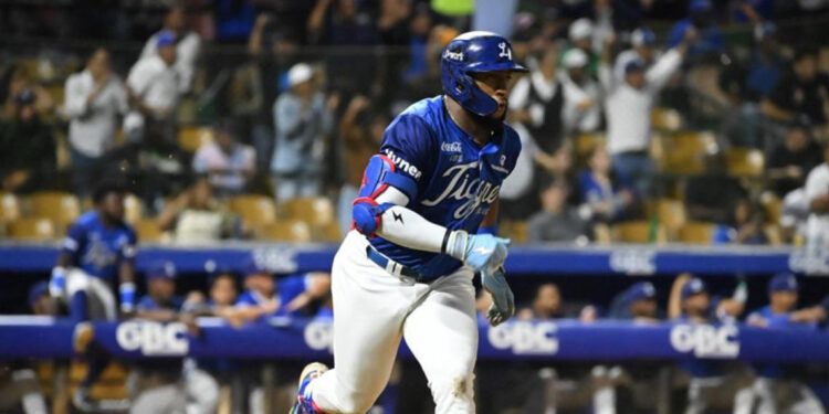 Licey alcanza victoria 500 ante las Águilas con ofensiva liderada por Rojas Jr., Hensley y Núñez