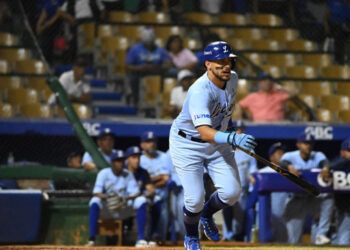Licey corta racha y vence 6-2 a las Estrellas