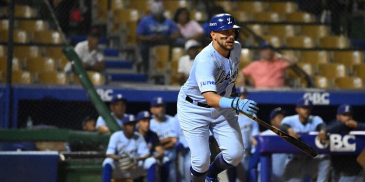 Licey corta racha y vence 6-2 a las Estrellas