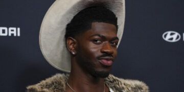 Lil Nas X sale libre tras pagar fianza de 75 mil dólares
