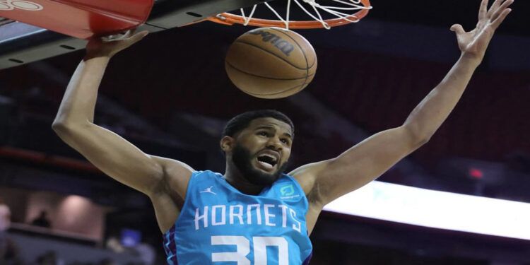 LJ Figueroa se une al Básquet Coruña español